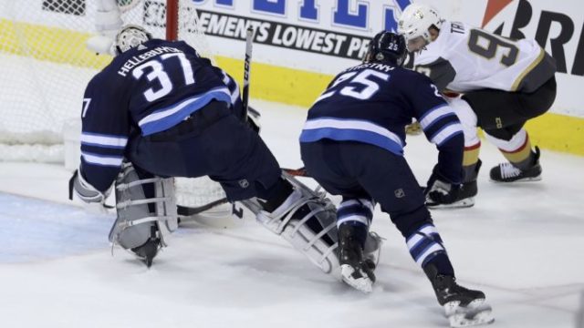 375322_connor hellebuyck 37 paul stastny tomas tatar 676x439.jpg