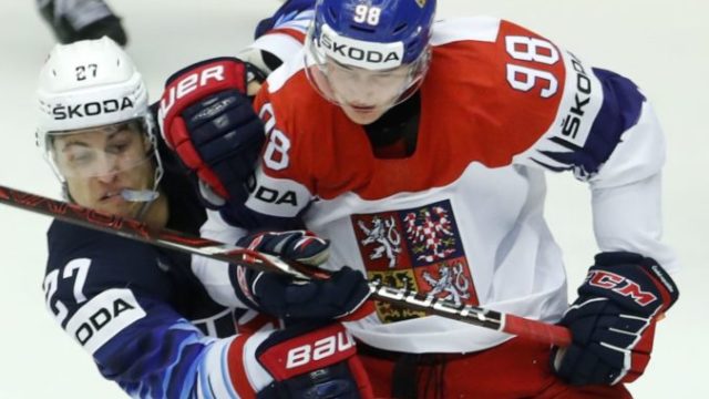 375555_anders lee martin necas 676x487.jpg