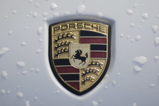 375712_porsche 676x451.jpg