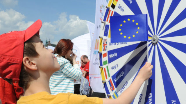 376542_poland_eu_anniversary f6a689d4fedd45ce9644940f951d51ba 676x446.jpeg