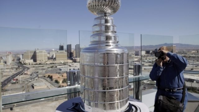 376589_stanley cup.jpg