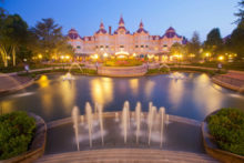 376909_disneyland hotel 676x451.jpg