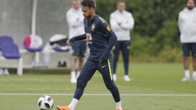 376996_britain_brazil_soccer_59557 8a893b61763a486cb13c6b65e909165d 676x439.jpg