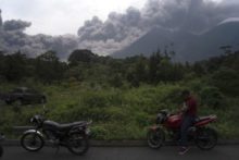 377262_aptopix_guatemala_volcano_33830 9a56f3bc3ced4ff5958ade57897e4536 676x451.jpg