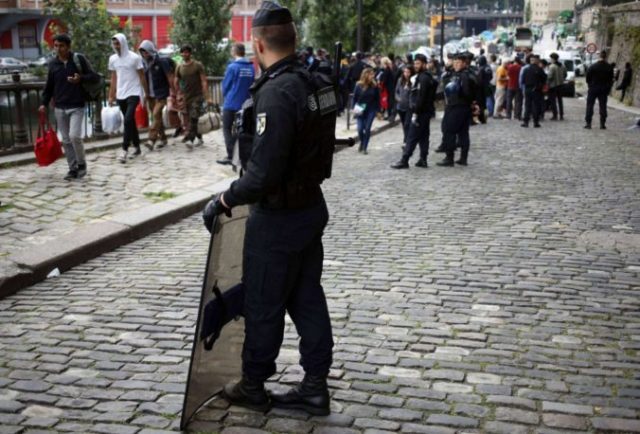 377299_france_migrants_23548 84828bb325de45f2b265fe7109335d5a 676x458.jpg