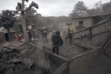 377511_guatemala_volcano_86826 41819e2d272744c492c5e6699c57b5fa 676x451.jpg