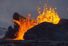 377524_hawaii_volcano_24321 27e00040f0d04b41969b87eac163f714 676x451.jpg