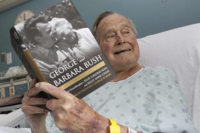 378117_george_hw_bush_birthday_86868 2bc66a4184154fc3b2ff4a9a84764e3e 676x451.jpg