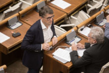 378221_madaric 676x451.jpg