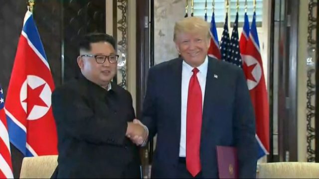 378228_singapore_trump_kim_summit_66512 1b92a08ec85c49d4a71f1b4dd92eab1c 676x380.jpg
