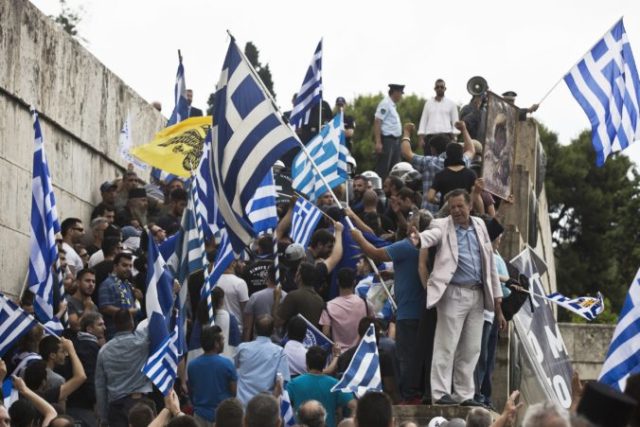 378531_grecko protesty 676x451.jpg