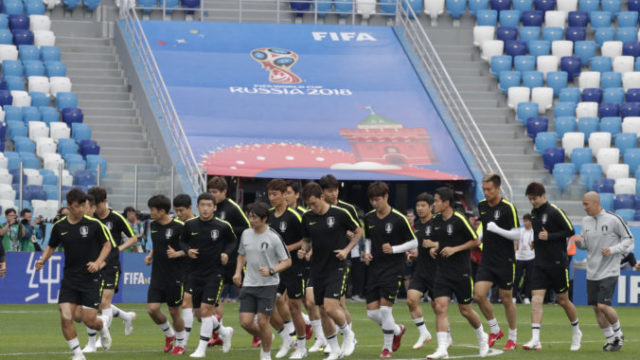 378582_russia_soccer_wcup_sweden_south_korea_26721 54a46c92e137481aad9aa02e0586b11d 676x457.jpg