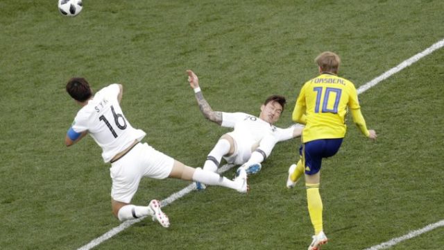 378610_russia_soccer_wcup_sweden_south_korea_45608 4b9d99ba9d1d4155acf9ff154dcba6b8 676x440.jpg
