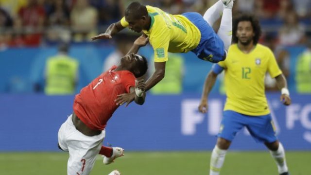 378708_breel embolo fernandinho 676x507.jpg