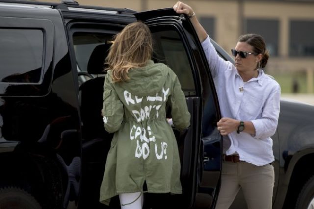 379053_melania_trump_88803 a1092fcfe79348c1afd68d3aaa3e4b57 676x451.jpg