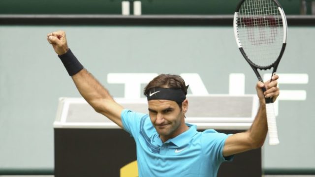 379136_federer 2 676x443.jpg