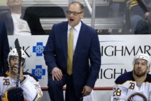 379186_red_wings_bylsma_hockey_22613 c3df37da413845749d5730f91e5c5363 676x451.jpg