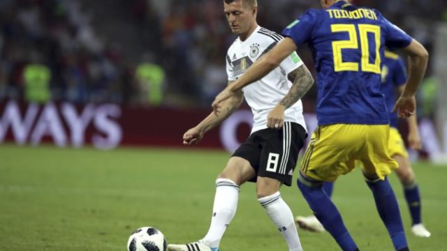 379209_russia_soccer_wcup_germany_sweden_13803 292f3e2f9d9643e6a23241bdc724c0ea 676x518.jpg