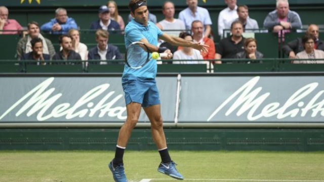 379253_roger federer 2 676x440.jpg