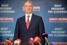 379306_robert mistrik 676x451.jpg
