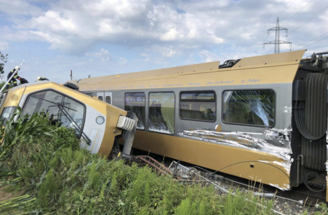 379417_austria_train_derailment_31280 8d9514e9a605458ab0a9c92a1fa5a623 676x444.jpg