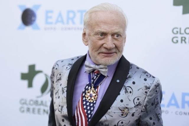 379430_buzz_aldrin_family_fight_30100 b4a996edf12c4bcabf67ed4b30333f48 676x449.jpg