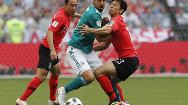 379598_russia_soccer_wcup_south_korea_germany_05986 602888afac524b87902029f8730119fd 676x486.jpg