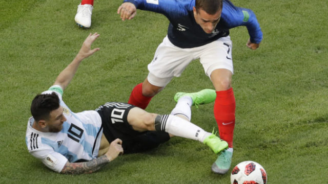 379885_russia_soccer_wcup_france_argentina_35720 a3b7632d29134732ab596237789c9cc3 676x487.jpg
