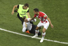 381259_aptopix_russia_soccer_wcup_france_croatia_87208 1f83e200daa8449e950944373f28f254 676x458.jpg
