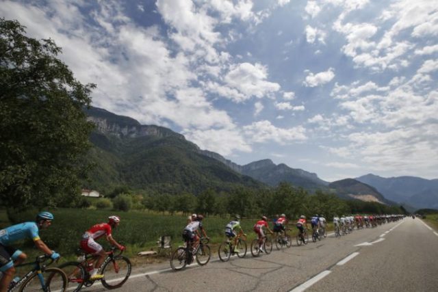 381747_france_cycling_tour_de_france_96328 fb345ab8a7d142b389f016ad73c01526 676x451.jpg