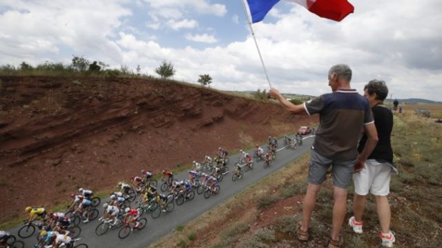 381868_aptopix_france_cycling_tour_de_france_13760 2f9a15966def4bbbb95bf80fb35d447f 676x458.jpg