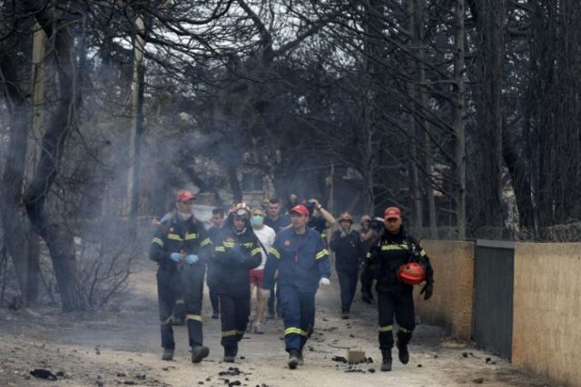 382100_greeece_forest_fire_26836 2a287a5c1d764e7d9a2740eeee63ee46 676x451.jpg