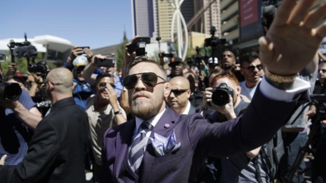 382241_mayweather_mcgregor_boxing_91376 5a32c48a7d1046f3a8c7d7fa94d6d699 676x464.jpg