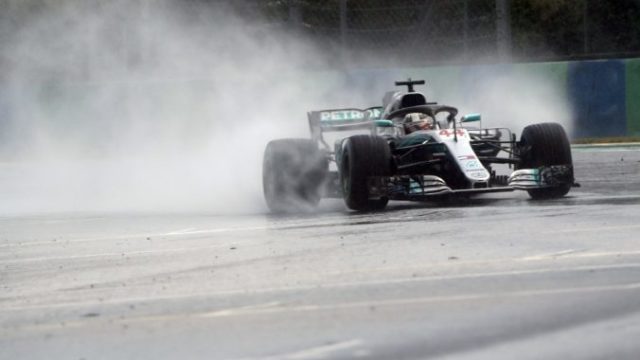 382379_lewis hamilton 1 676x417.jpg