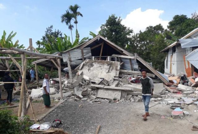 382475_indonesia_earthquake_18008 e297fca5054243d1929d9f229ec706cd 676x458.jpg