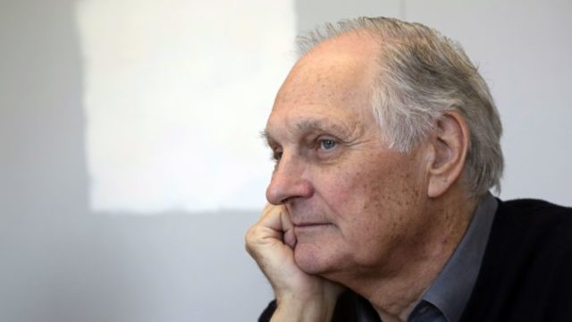 382686_alan alda 676x492.jpg