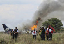 382711_aptopix_mexico_airliner_accident_09346 41aea9846bfa4274917e1640146f4917 676x464.jpg