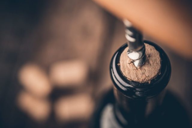 382823_flala vino 676x451.jpg