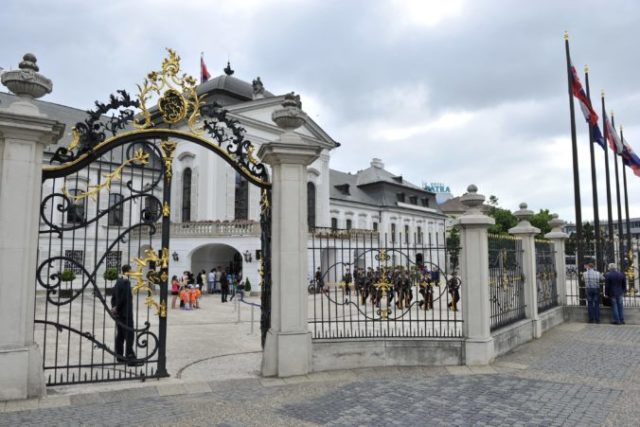 383232_prezidentsky palac 676x451.jpg
