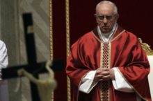 384399_vatican_pope_good_friday_29044 159787a5afce471a9c97e7aad98e4963 676x449.jpg
