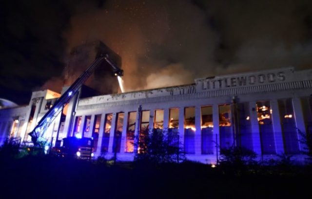 385620_britain_fire_93514 b2438dde6b8f4e4282e2e3466b61e935 676x432.jpg