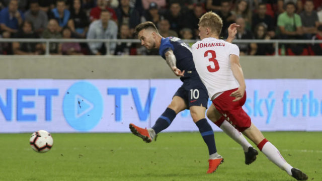 385933_slovakia_denmark_soccer_08518 81a0df45ee21454e90b4b0a69771e20d 676x426.jpg