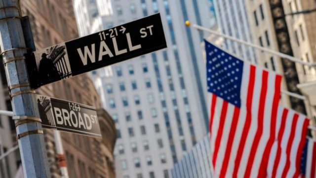 387022_wall street 676x380.jpg