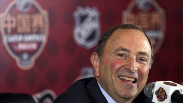 387241_gary bettman 676x451.jpg