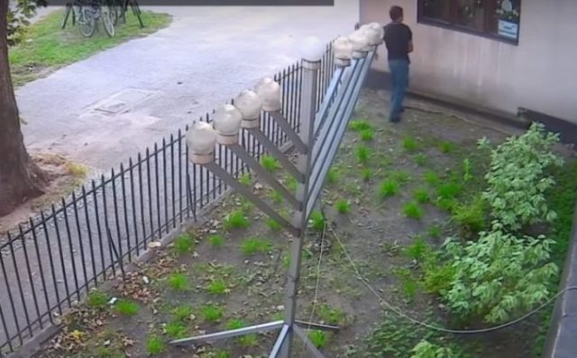 387328_synagoga 676x419.jpg