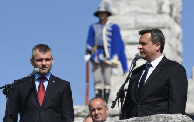 387992_peter pellegrini andrej danko 676x428.jpg