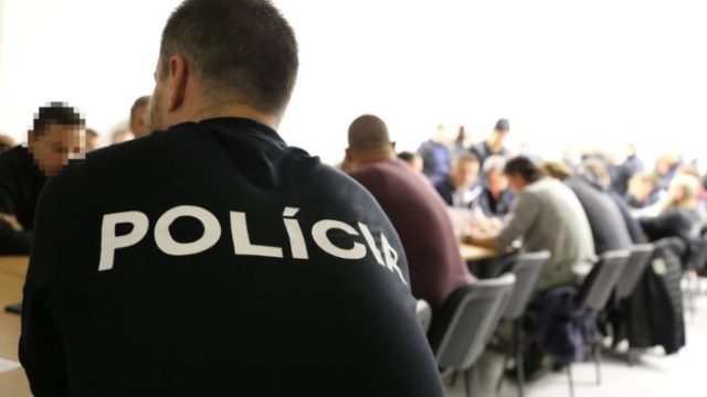 388241_policia 676x451.jpg