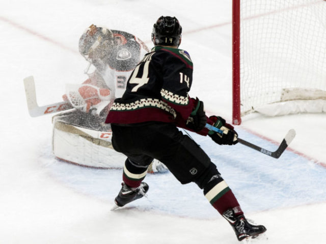 389053_ducks_coyotes_hockey_18544 9d506a2e272842e18d84afd43331d953 676x507.jpg