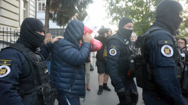 389277_6 3 676x451.jpg