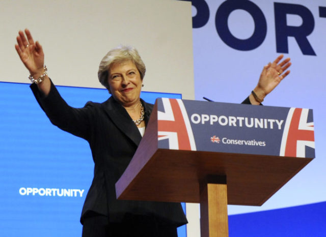 389431_theresa mayova 676x492.jpg